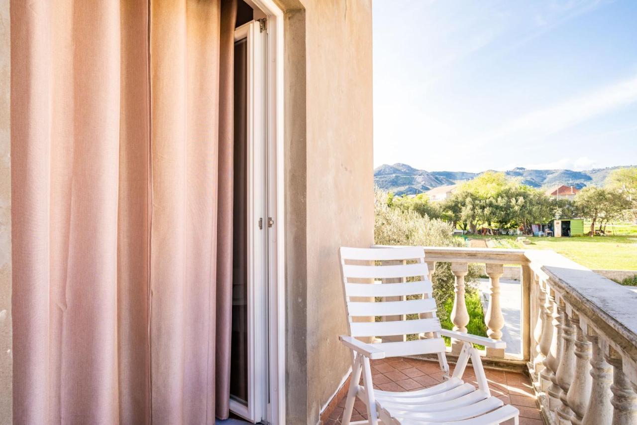 Francesca Guesthouse مْليني المظهر الخارجي الصورة